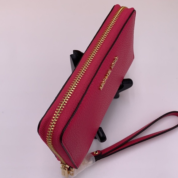 MICHAEL KORS LARGE FLAT MULTIFUNCTIONAL PHONE CASE ELECTRIC PINK COLOR - Picture 11 of 12